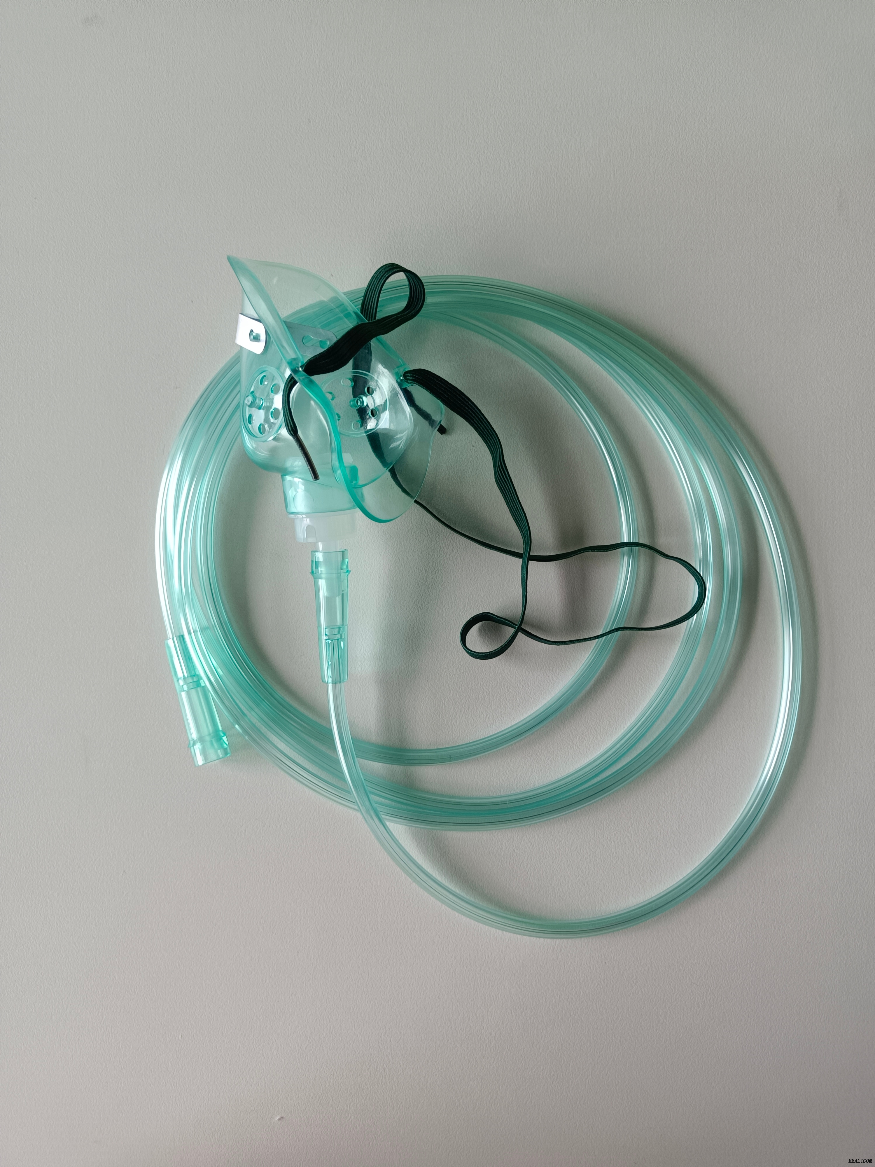 Dispositif de masque à oxygène jetable avec canule nasale à oxygène